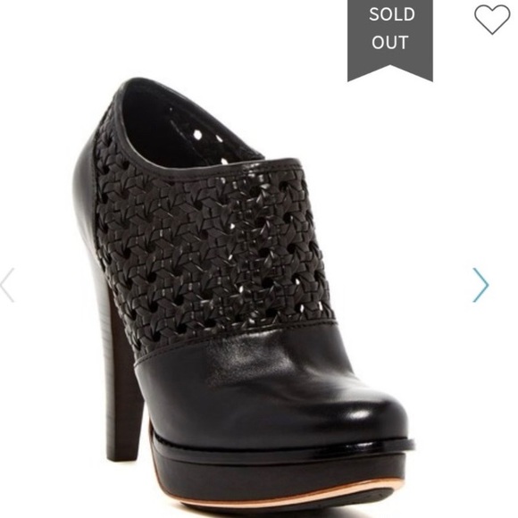 UGG Shoes - UGG Fatima leather black booties